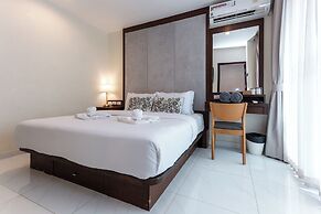 1BR Poolside Fisherman Village C272