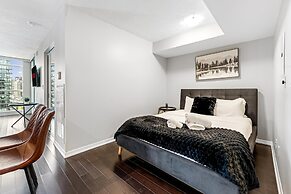 Modern Waterfront Stay