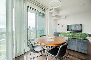 Modern Waterfront Stay