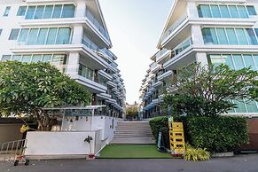Beachfront Stay Walk to Beach C273