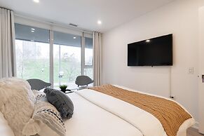 Cityside Waterfront Loft