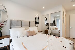 Cityside Waterfront Loft