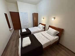Nana Grand Hotel
