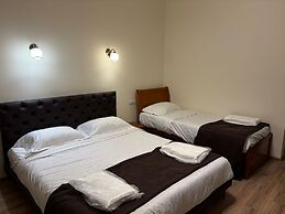 Nana Grand Hotel