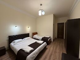 Nana Grand Hotel