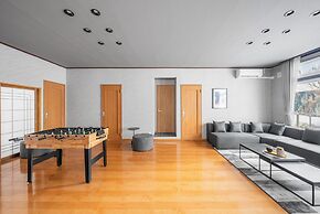 E-US SAKAEDORI HOUSE