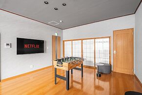 E-US SAKAEDORI HOUSE