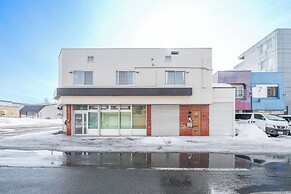 E-US SAKAEDORI HOUSE