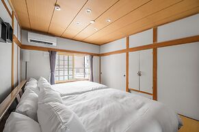 E-US SAKAEDORI HOUSE