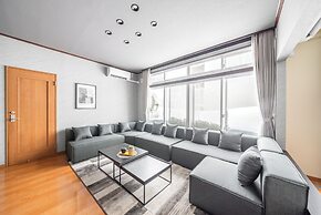E-US SAKAEDORI HOUSE