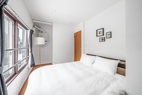 E-US SAKAEDORI HOUSE