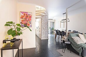 Character & Charm 3BR home - free wine