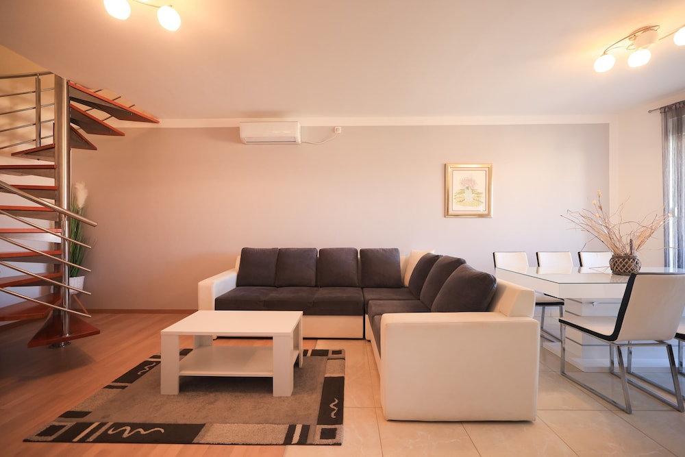 Apartment Skroce