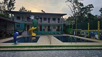 Alpas mountain pool resort