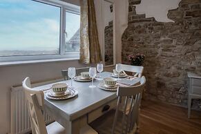 Tide & Tee - 2 Bedroom Apartment - Penally - Tenby