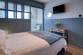 Tide & Tee - 2 Bedroom Apartment - Penally - Tenby