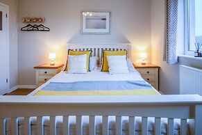 Tide & Tee - 2 Bedroom Apartment - Penally - Tenby