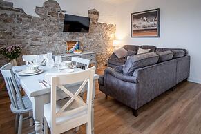 Tide & Tee - 2 Bedroom Apartment - Penally - Tenby