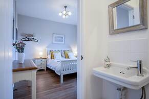 Tide & Tee - 2 Bedroom Apartment - Penally - Tenby