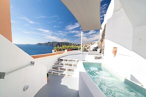 Santo Blue Horizon - The Blue Domes View