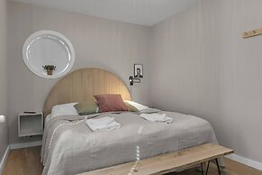 Nice two Bedroom, Downtown Apartment With Balcony