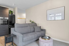 Nice two Bedroom, Downtown Apartment With Balcony
