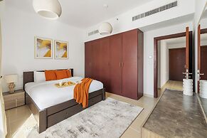 Fully Upgraded 2BR Direct Beach Access