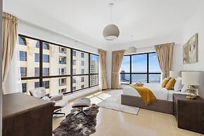 Fully Upgraded 2BR Direct Beach Access
