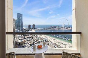 Fully Upgraded 2BR Direct Beach Access