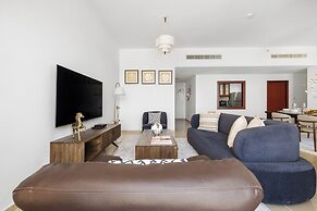Fully Upgraded 2BR Direct Beach Access