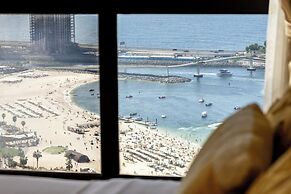 Fully Upgraded 2BR Direct Beach Access