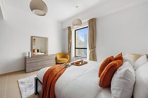 Fully Upgraded 2BR Direct Beach Access