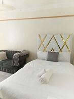 Chi Suites