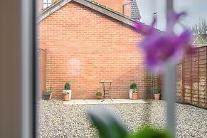 Host and Stay - The Rowton