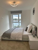 2 bed 2 Bath Waterfront Luxury Apartment