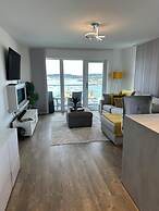 2 bed 2 Bath Waterfront Luxury Apartment