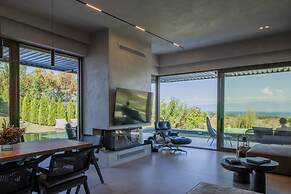 Villa GA A Luxury 3BR With Sauna and Pool