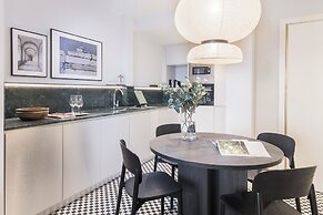 Edmond Vibes Plaza de España Suites