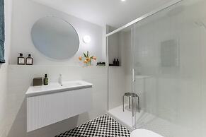 Edmond Vibes Plaza de España Suites