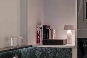 Edmond Vibes Plaza de España Suites
