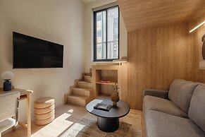 Leon II by Zoia Living