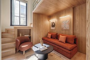 Leon II by Zoia Living