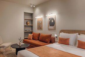 Leon II by Zoia Living