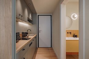 Leon II by Zoia Living