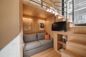 Leon II by Zoia Living
