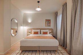 Leon II by Zoia Living