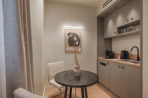 Leon II by Zoia Living