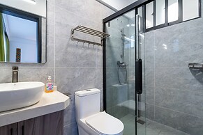 Platinum Oak Residency