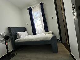 Platinum Oak Residency