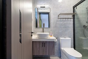 Platinum Oak Residency